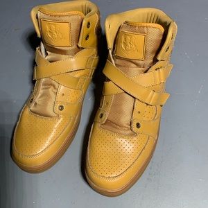 VladoFootWear Mid top! Great condition